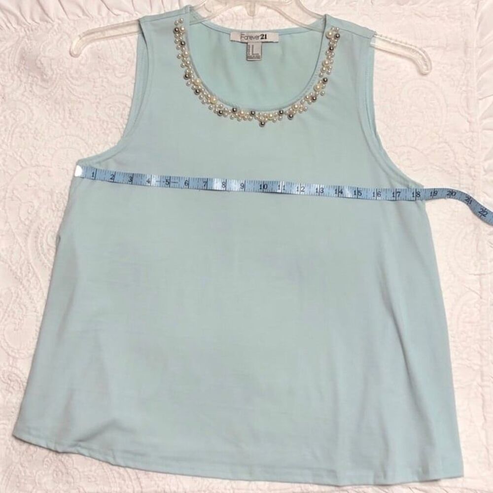 Forever21 Pearl Neckline Blue Sleeveless Blouse Size Medium Womens - Picture 4 of 7